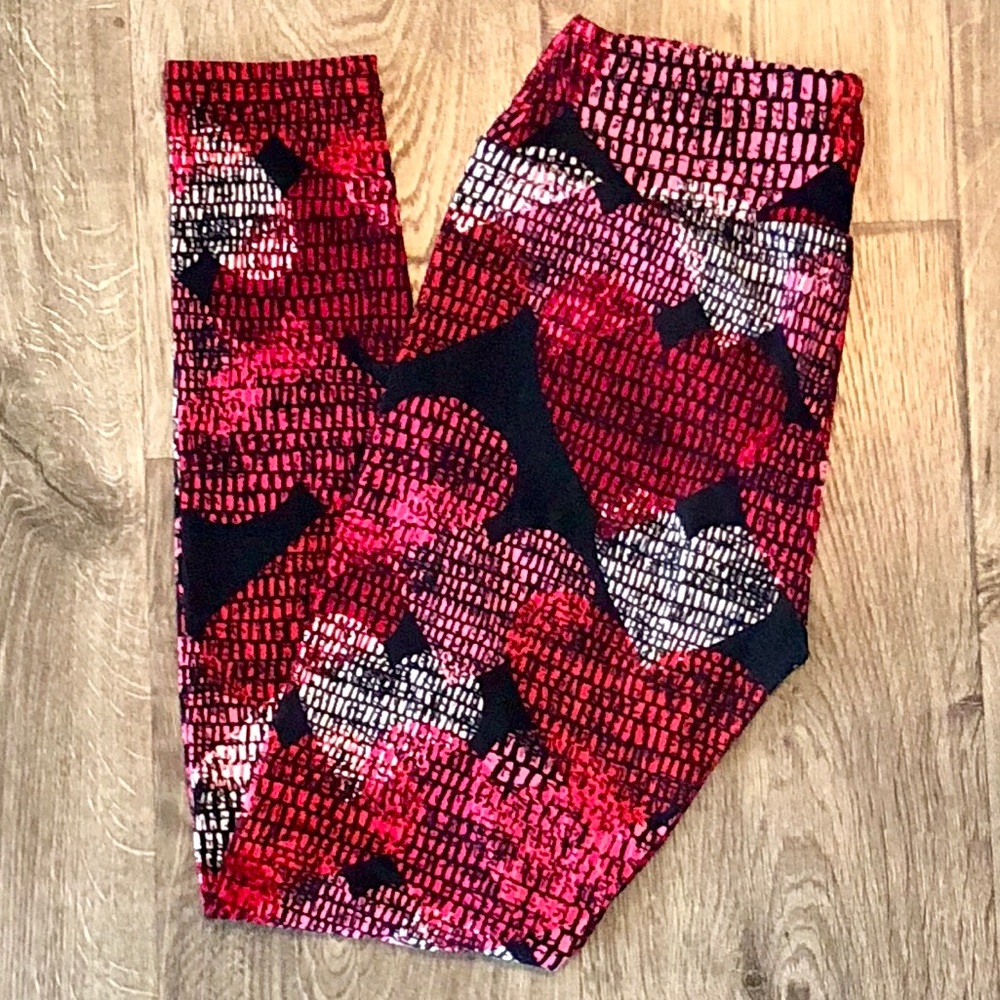LuLaRoe One Size Valentine’s Leggings